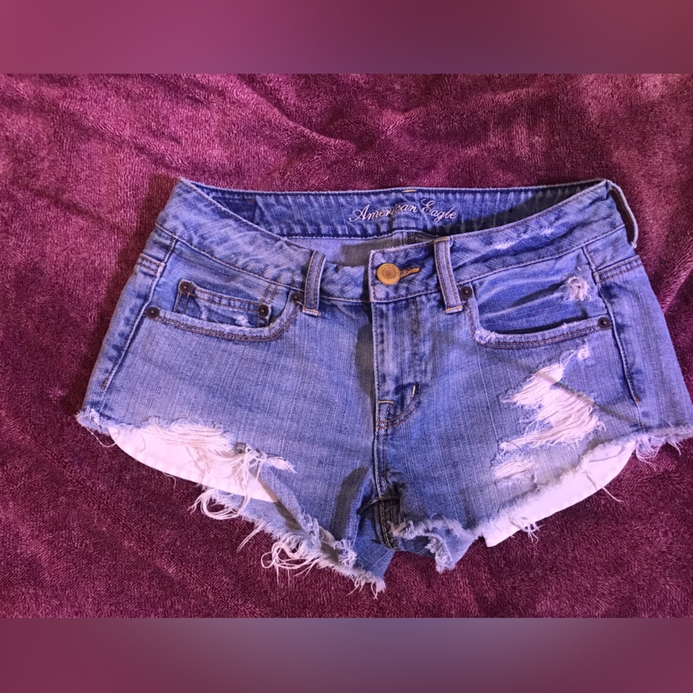 American Eagle Distressed Low-rise Shorts